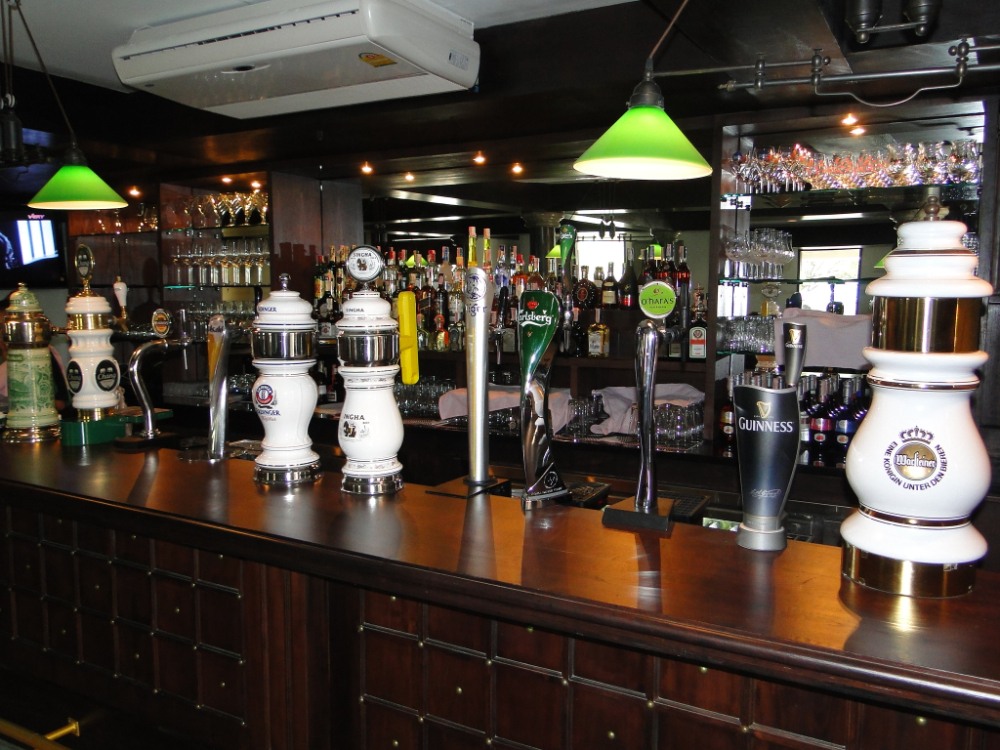 British Irish draft beer set up